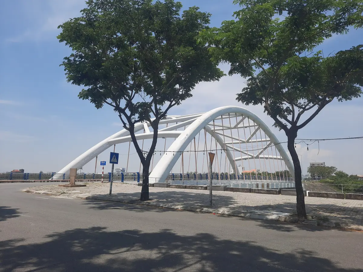 The Bai Dai bridge south of Nha Trang